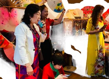 Câu Lạc Bộ Nữ Hoàng Hải Phòng với Quạt Chàng Sơn.