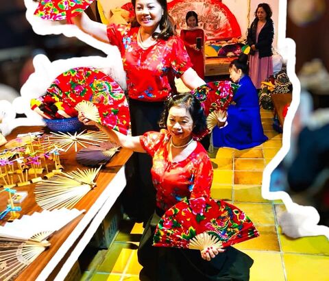 Câu Lạc Bộ Nữ Hoàng Hải Phòng với Quạt Chàng Sơn.